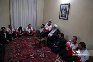 دیدار مدیرعامل جمعیت هلال احمر کشور با آیت‌الله سبحانی مرجع تقلید شیعیان