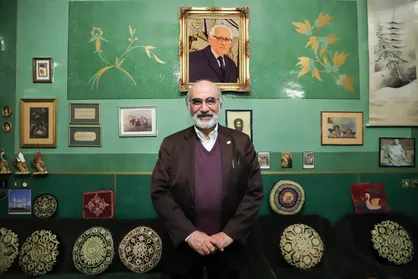 پروفسور حسابی می&zwnj;گفت &laquo;انقلاب مانند جواهر می&zwnj;ماند و تکرار ناپذیر است&raquo;/ ماجرای احترام امام خمینی(ره) به مقام استاد