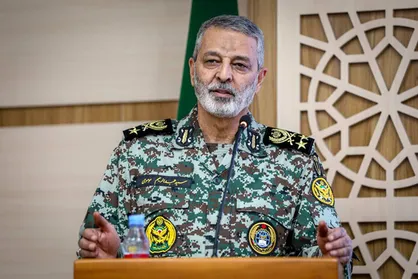 سرلشکر موسوی: آمادگی ارتش برای کمک به دولت در جهت توسعه خدمات درمانی/ پرستاری از راه&zwnj;های قرب به خداوند است