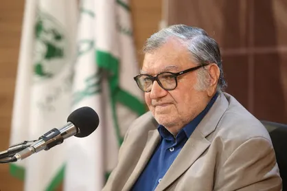 گلشنی: وقتی رشته&zwnj;ای مُد شد دانش&zwnj;آموزان چشم و گوش بسته تبعیت می&zwnj;کنند / جذب بدون نیازسنجی و آینده مبهم دانشجویان