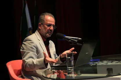 دور تا دور ایران پر از سیلو&zwnj;های زیرزمینی موشکِ نقطه زن است / حداکثر ۳۵درصد گرانی&zwnj;ها ناشی از تحریم&zwnj;هاست