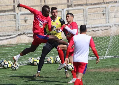 تمرین پرسپولیس بالاخره کامل شد
