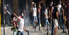 معترضان خشونت‌طلب، نیروی پلیس لبنان را در آسانسور کشتند