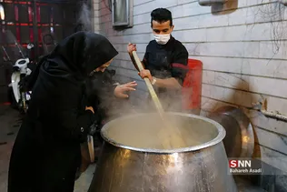 پخت حلیم نذری شهادت امام رضا (ع)