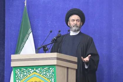 تعامل اقتصادی دولت چهاردهم با جهان می&zwnj;تواند منجر به رشد اقتصادی کشور شود