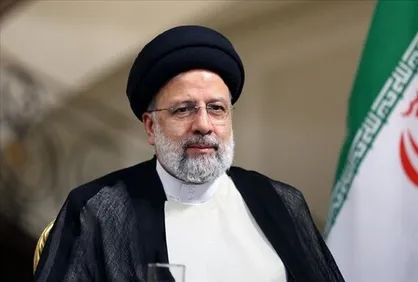 بازدید رئیس جمهور از مرکز اسناد و کتابخانه سازمان اداری استخدامی