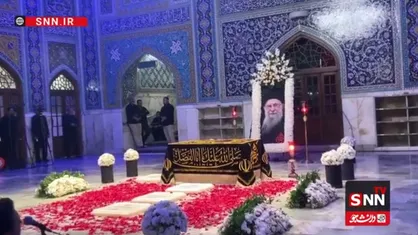 تصاویری از مزار مطهر رهبر شهید انقلاب اسلامی در رواق دارالذکر حرم امام رضا علیه&zwnj;السلام