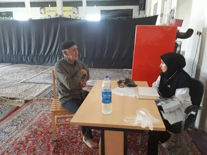 اعزام اولین تیم از دانشجویان دختر به مناطق زلزله زده بجنورد