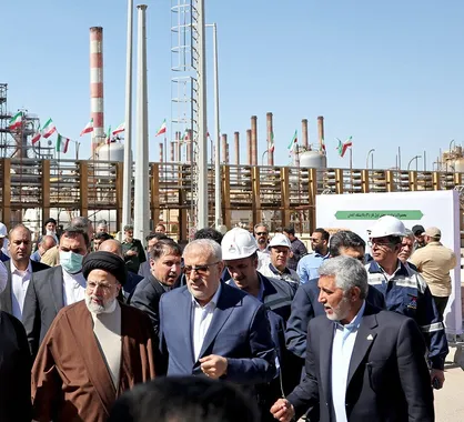 وزیر نفت: در ساخت پالایشگاه نفت و گاز خودکفا هستیم
