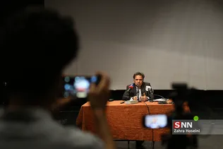 عباس آخوندی در نشست نقد عملکرد دولت دوازدهم در دانشگاه شریف