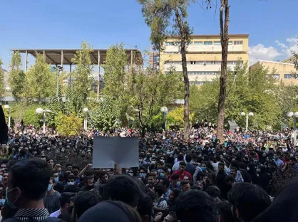 درخواست دفتر تحکیم وحدت از مسئولان امنیتی و قضایی برای برخورد قاطع با مخلین نظام و امنیت / تلاش دامنه نفاق برای بردن دانشگاه به سمت هنجارشکنی