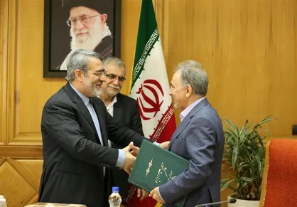 وزیر کشور حکم شهردار تهران را ابلاغ کرد + عکس