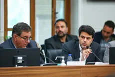 بهتر بود انتقال آب بن-بروجن از حوضه کارون انجام می‌شد / جزئیات جلسه وزرای نیرو و کشور در استانداری اصفهان