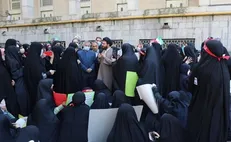 حضور معاون اول دادستان در جمع خانواده‌های معترض به کشف حجاب‌ سازماندهی شده