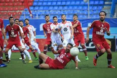 تساوی پرسپولیس مقابل نساجی پس از قهرمانی