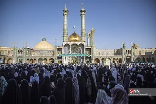 اقامه نماز عید فطر در حرم حضرت معصومه (س)