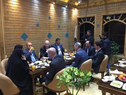 رئیس فیفا با استقبال تاج و دایی وارد ایران شد