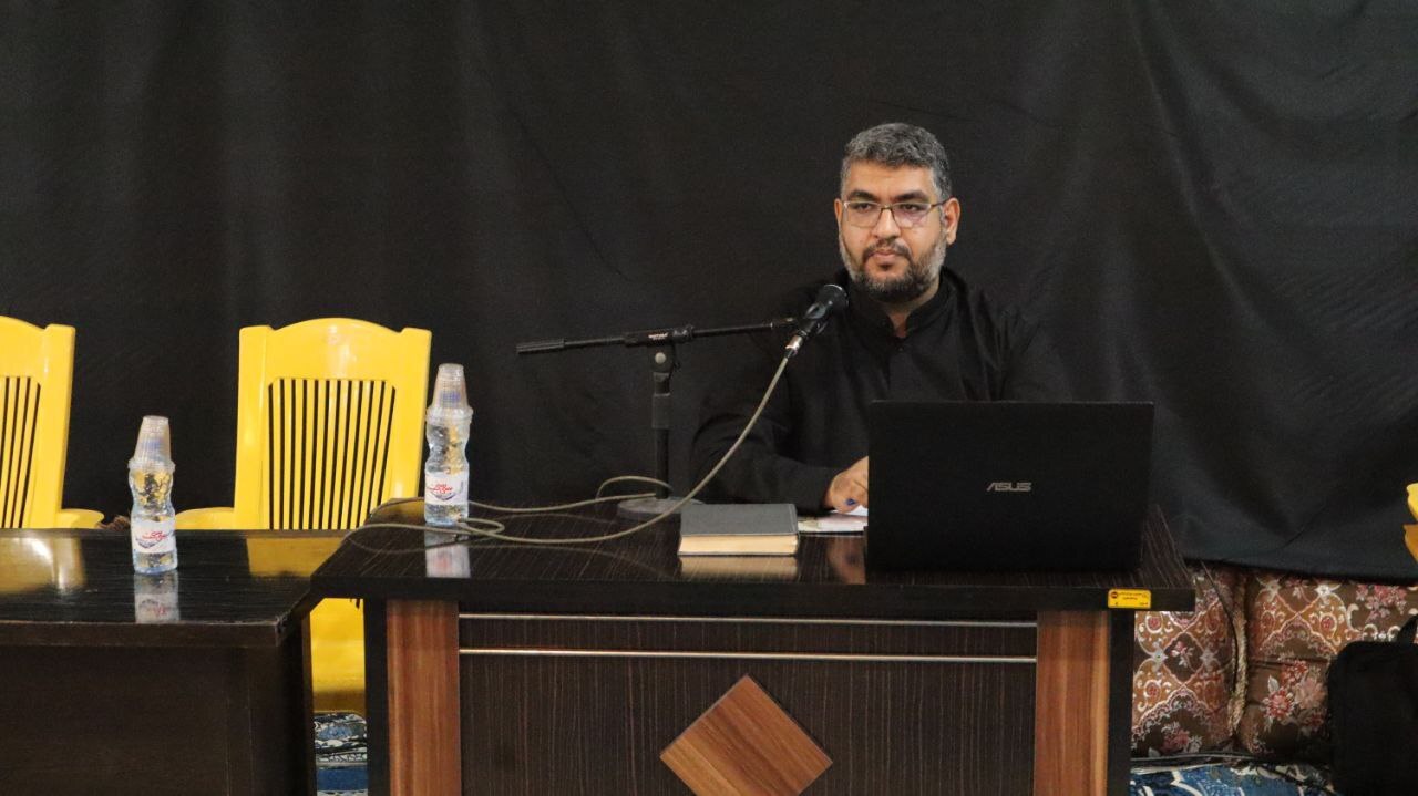 هشتمین نشست سالانه فعالین جبهه فرهنگی انقلاب اسلامی استان بوشهر به مناسبت سالروز صدور پیام امام خمینی درباره پذیرش قطعنامه ۵۹۸ در روستای بحیری شهرستان دشتی (مزار شهید نادر مهدوی) برگزار شد.
