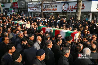 تشییع پیکر ۳ تن از شهیدان سانحه هوایی