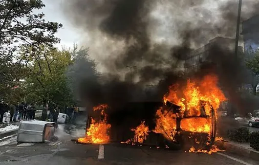 نسخه جدید برای آشوب داخلی، اعتراض با چاشنی گلوله!