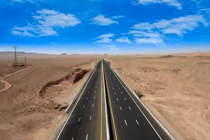 اولین پروژه کلان آزادراهی کشور در اصفهان افتتاح شد