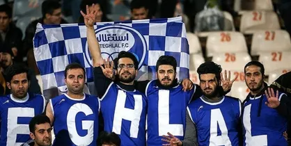تجمع هواداران استقلال مقابل ساختمان این باشگاه