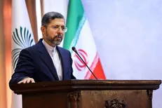 خطیب زاده: آمریکایی‌ها مانند آلمان نازی عمل می کنند/ هدف قرار دادن ناو نمی‌تواند بدون پاسخ و بدون مسئولیت برای عاملان آن باقی بماند+ فیلم