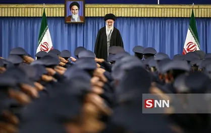 جمعی از فرماندهان و کارکنان نیروی هوایی ارتش با رهبر انقلاب دیدار می&zwnj;کنند