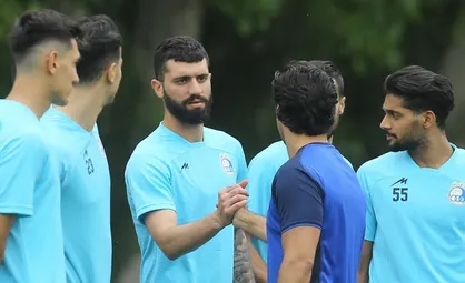 گلایه بازیکنان استقلال از سازمان لیگ/ بوقچی&zwnj;های پرسپولیس همه جا بودند!