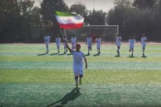 سرودخوانی نوجوانان کانون‌های فرهنگی و هنری مساجد برای تیم ملی فوتبال ایران