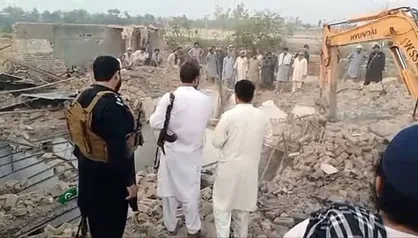 تلفات بمب&zwnj;گذاری انتحاری در پاکستان به ۱۲ کشته رسید