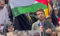 مشهدی‌ها به دعوت رهبر انقلاب لبیک گفتند