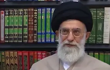 آن&zwnj;قدر برای پدرم کتاب می&zwnj;خواندم که سرم گیج می&zwnj;رفت