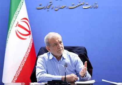 پزشکیان: می&zwnj;خواهیم برق را جایگزین سوخت فسیلی کنیم/ آیا تفکیک یا ادغام دستگاه&zwnj;ها توانسته مشکلی از ما حل کند؟