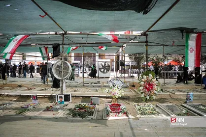 تا این لحظه تعداد ۱۱ شهید تخاصم دشمن صهیونیستی در بهشت زهرا (س) به خاک سپرده شده&zwnj;اند/ مردم از نقاط مختلف تهران خود را به اینجا رسانده&zwnj;اند تا در مراسم شهدا شرکت کنند + فیلم
