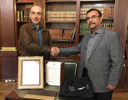 رایزن علمی کشور ایران در اروپا از مرکز تحقیقاتی بیماری&zwnj;های عفونی ژنتیک کودکان پاریس بازدید کرد