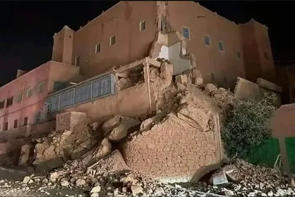 دست&zwnj;کم ۲۹۶ نفر در زلزله مراکش جان باختند