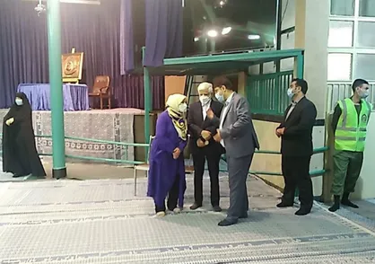 حضور عارف و همسرش در حسینیه جماران