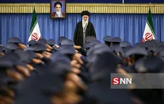 جمعی از فرماندهان و کارکنان نیروی هوایی ارتش با رهبر انقلاب دیدار می‌کنند
