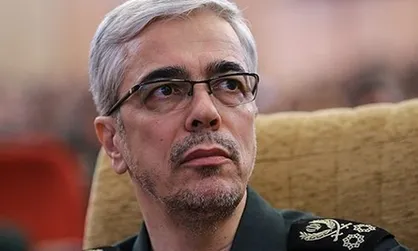 سرلشکر باقری از مناطق آزاد شده دیرالزور بازدید کرد