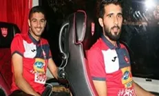 اتوبوس پرسپولیس مورد حمله قرار گرفت/ علیپور و مصلح آسیب ندیدند