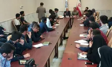 حاشیه‌های نشست دانشجویان صنعتی سیرجان با نماینده مجلس بعد ۷ سال/ حسن‌پور: به خاطر جلوگیری از گرانی به برجام رای دادم!