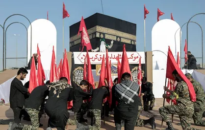 شبیه سازی ظهور امام زمان(عج) در نمایش &laquo;الحسین یجمعنا&raquo;