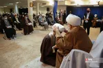 
ملبس شدن جمعی از طلاب به دست آیت الله نوری همدانی
