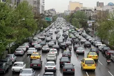 ۲۲ میلیون ساعت از عمر تهرانی‌ها در ترافیک می‌گذرد