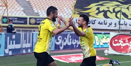 سایت AFC: سپاهان با کمک شهباززاده صدرنشینی را از استقلال گرفت