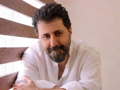 عذرخواهی هومن حاجی عبداللهی بابت یک اشتباه