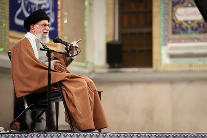 رهبر انقلاب: ترامپ غلط کرده که حوادث اخیر عراق را از چشم ایران می&zwnj;بیند / مردم مطالباتی دارند که در اغلب موارد هم حق با آنهاست