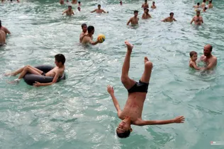 شنا در بش قارداش