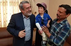 هدیه وزیر کشور به دو برادر کوتاه قامت کرمانی